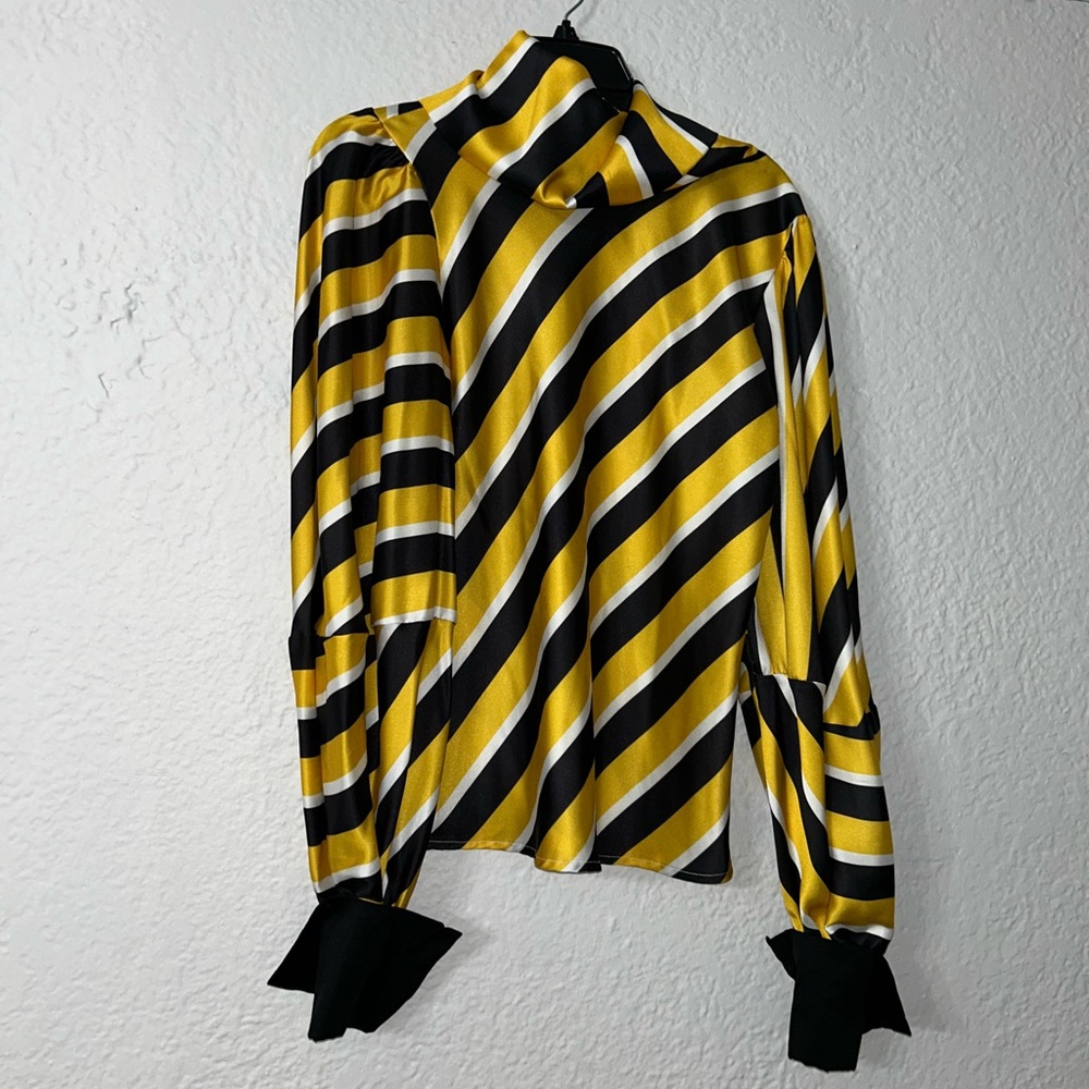 Black and yellow blouse